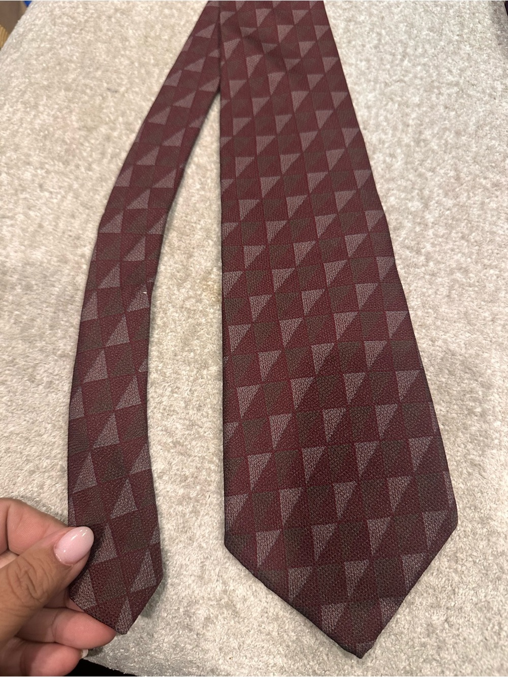 Geoffrey Beene Men's Maroon Geometric Silk Tie